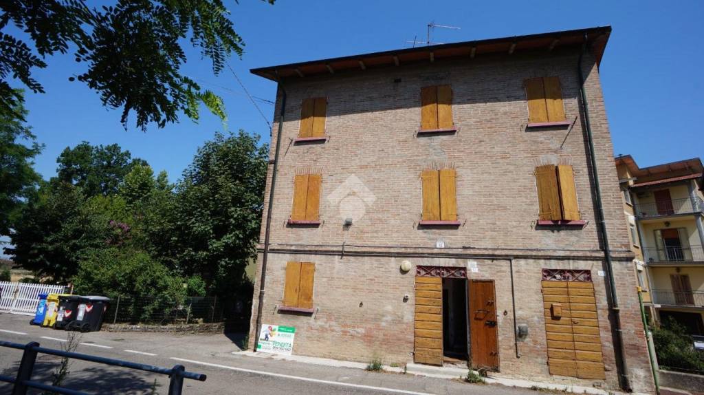 casa indipendente in vendita a Formigine in zona Corlo