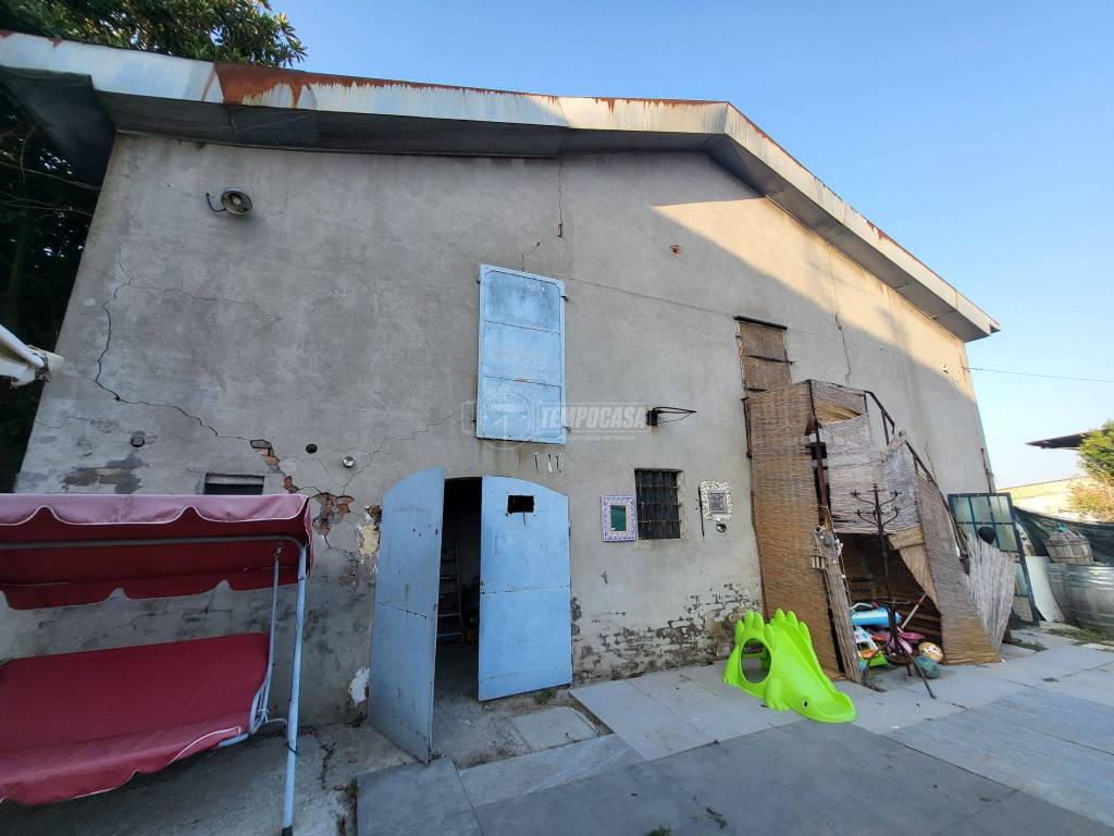casa indipendente in vendita a Formigine in zona Colombarone