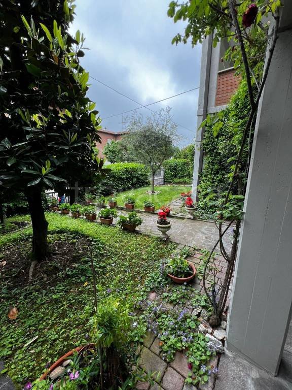 casa indipendente in vendita a Formigine in zona Casinalbo