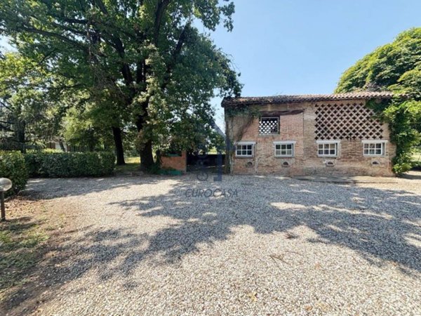 casa indipendente in vendita a Formigine in zona Corlo