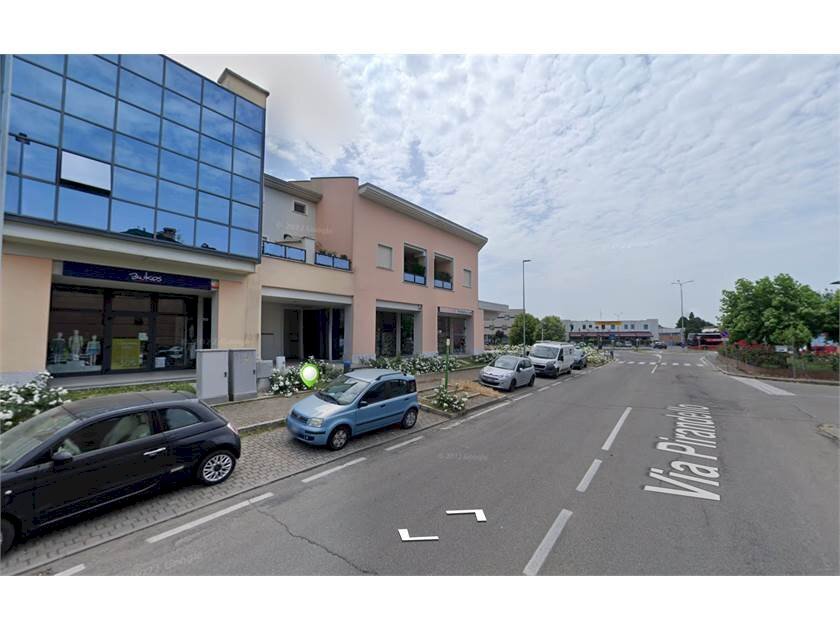 locale di sgombero in vendita a Formigine
