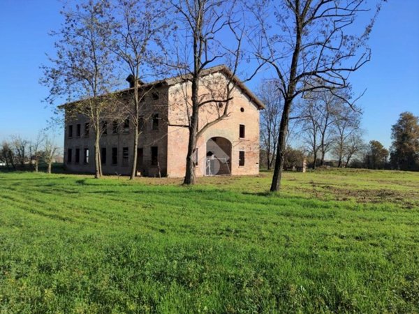 casale in vendita a Formigine in zona Colombaro