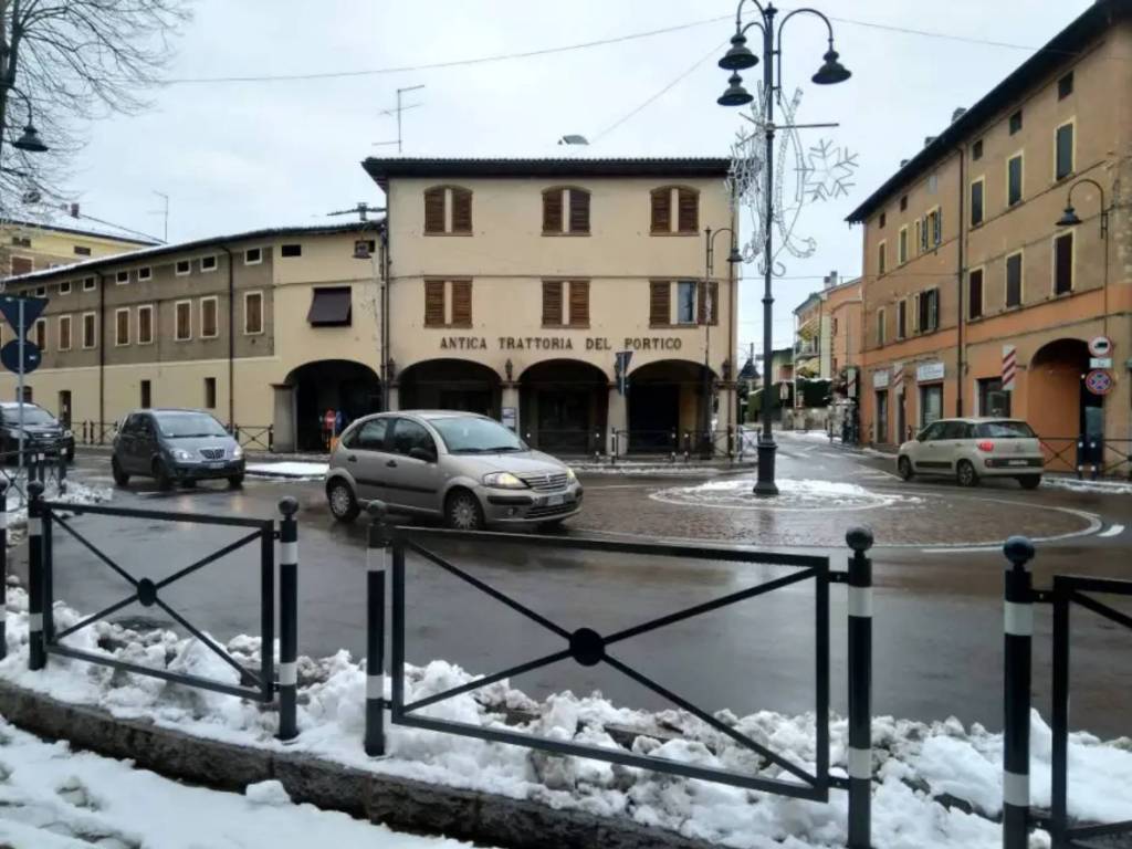 intera palazzina in vendita a Formigine in zona Casinalbo