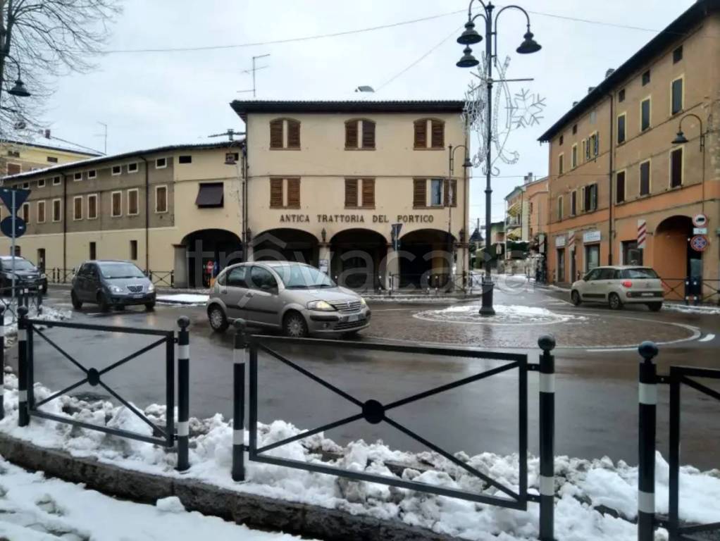 negozio in vendita a Formigine in zona Casinalbo