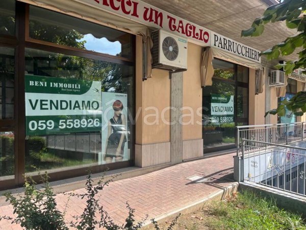 negozio in vendita a Formigine in zona Casinalbo