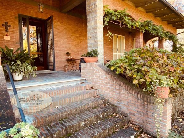 casa indipendente in vendita a Formigine in zona Casinalbo
