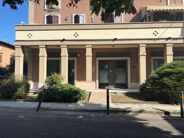 negozio in vendita a Formigine