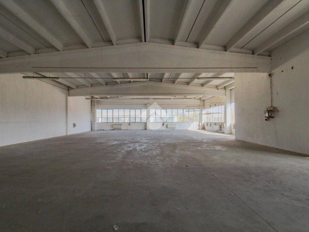 locale commerciale in vendita a Formigine