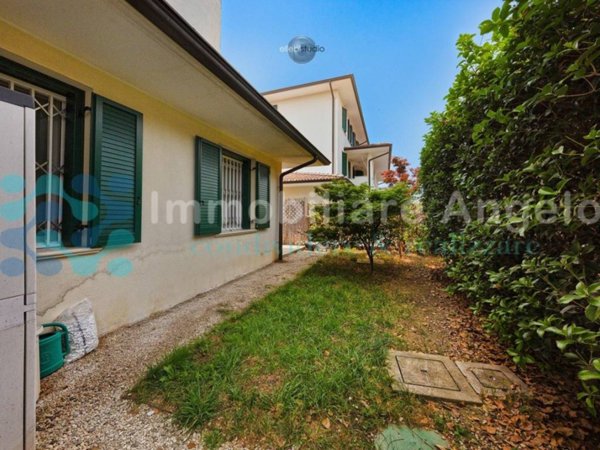 appartamento in vendita a Formigine in zona Ubersetto