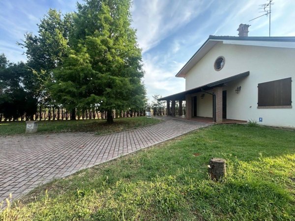 casa indipendente in vendita a Formigine in zona Corlo