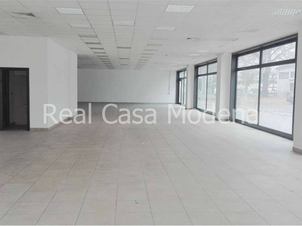 negozio in vendita a Formigine