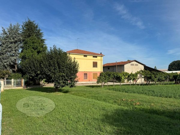 casa indipendente in vendita a Formigine in zona Corlo