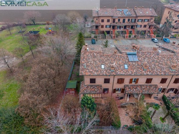casa indipendente in vendita a Formigine in zona Corlo