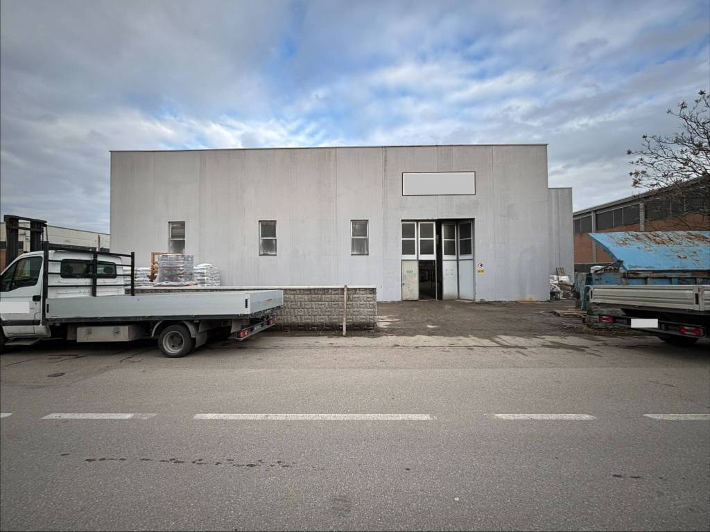 locale commerciale in vendita a Formigine