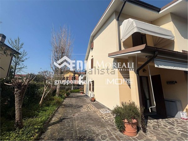 casa indipendente in vendita a Formigine in zona Casinalbo