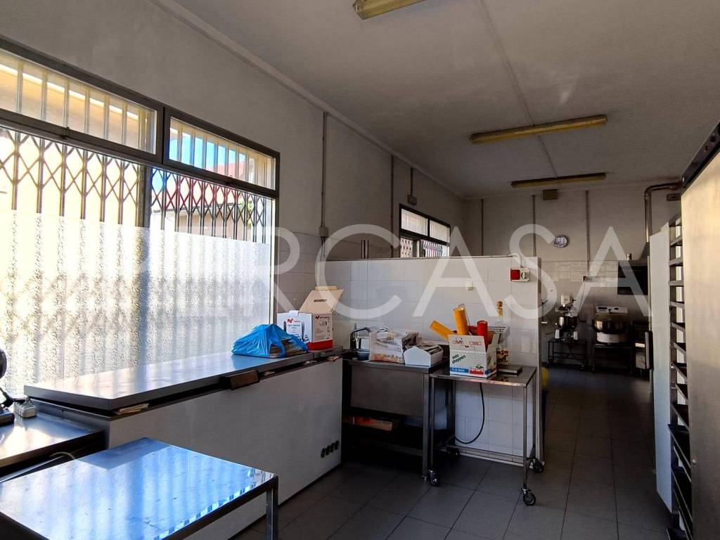 negozio in vendita a Formigine in zona Magreta