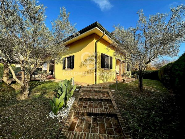 casa indipendente in vendita a Formigine in zona Colombaro