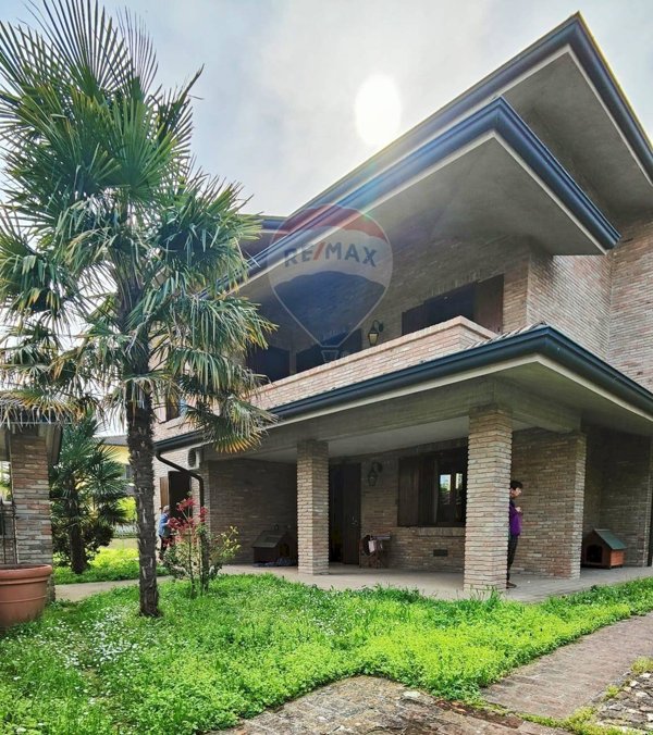 casa indipendente in vendita a Formigine in zona Colombaro
