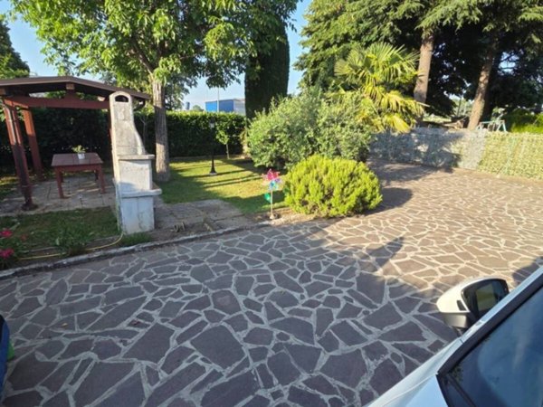 casa indipendente in vendita a Formigine in zona Colombaro