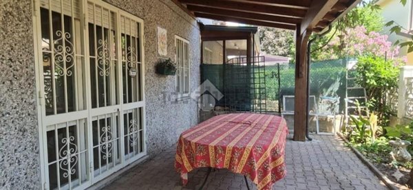 casa indipendente in vendita a Formigine in zona Casinalbo