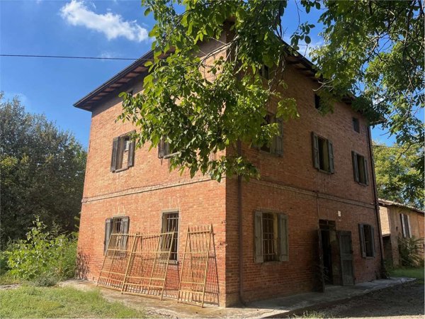 casa indipendente in vendita a Formigine in zona Corlo