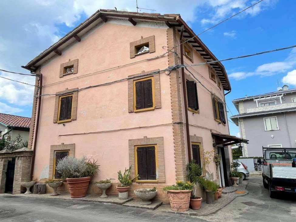 casa indipendente in vendita a Formigine in zona Magreta