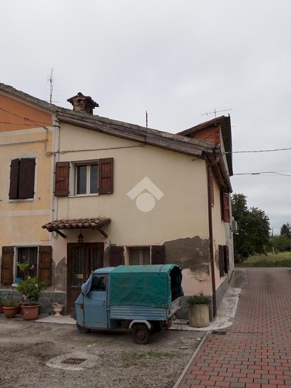 casa semindipendente in vendita a Formigine in zona Colombarone