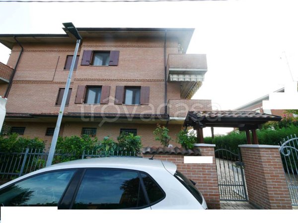 casa indipendente in vendita a Formigine in zona Casinalbo