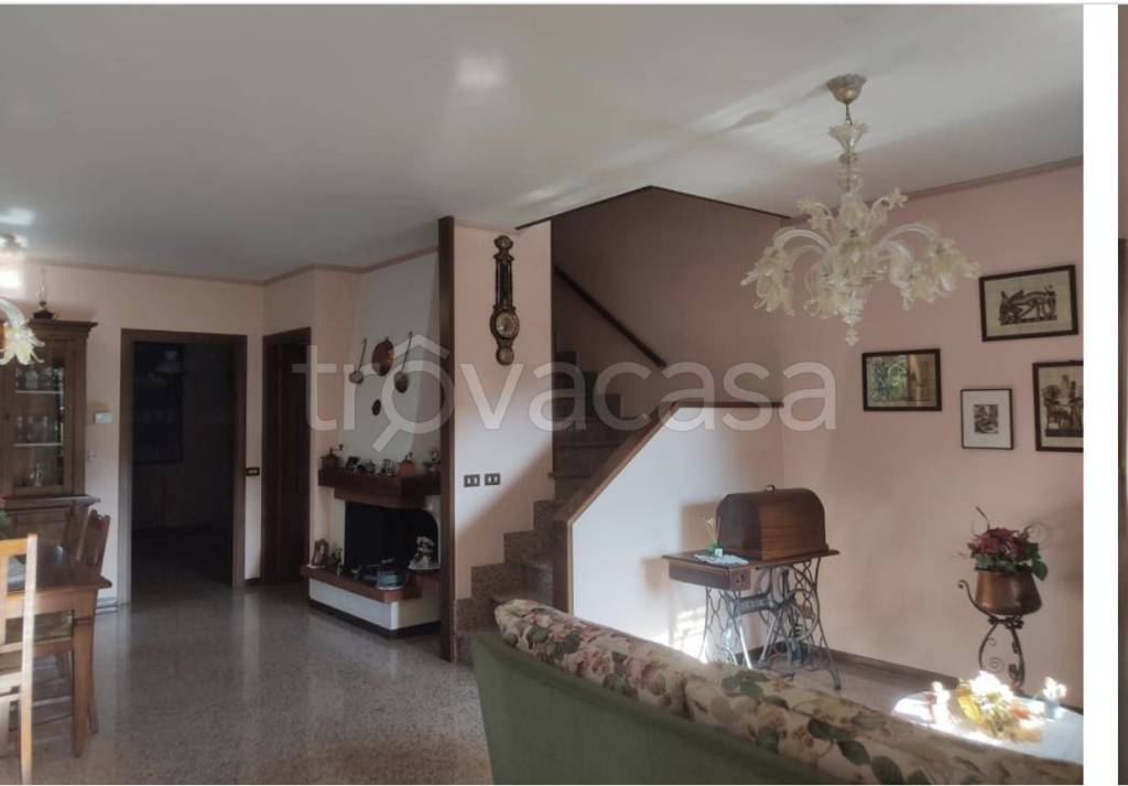 casa indipendente in vendita a Formigine in zona Casinalbo