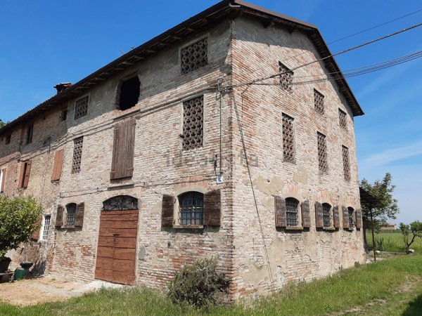 casale in vendita a Formigine in zona Corlo