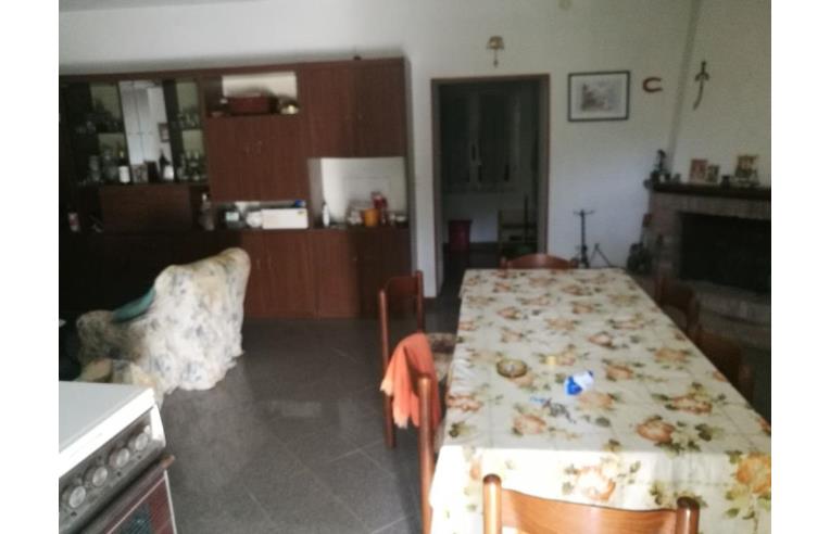 casa indipendente in vendita a Frassinoro in zona Romanoro