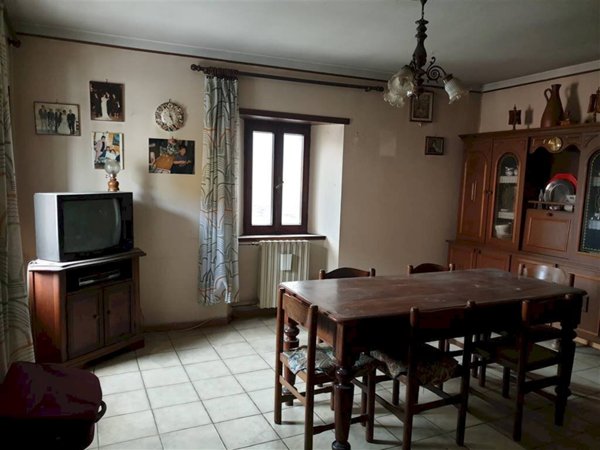 casa indipendente in vendita a Frassinoro