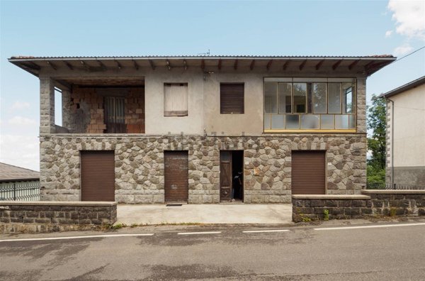 casa semindipendente in vendita a Frassinoro