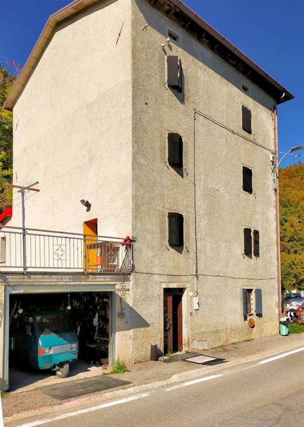 casa indipendente in vendita a Frassinoro