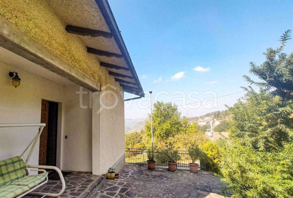 casa indipendente in vendita a Frassinoro in zona Romanoro