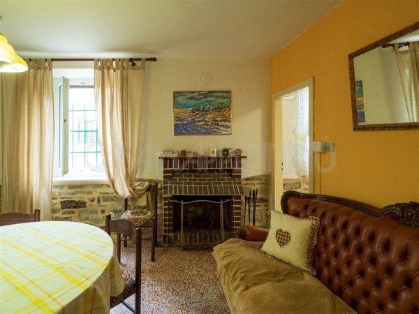 casa indipendente in vendita a Frassinoro