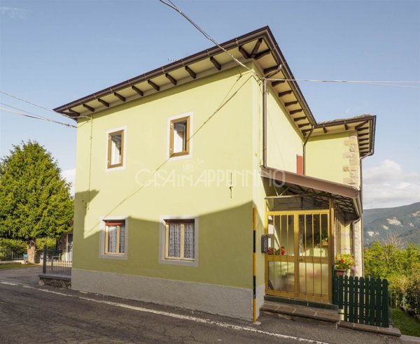 casa semindipendente in vendita a Frassinoro