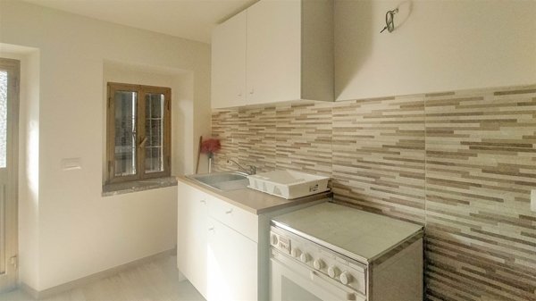 casa semindipendente in vendita a Frassinoro in zona Romanoro