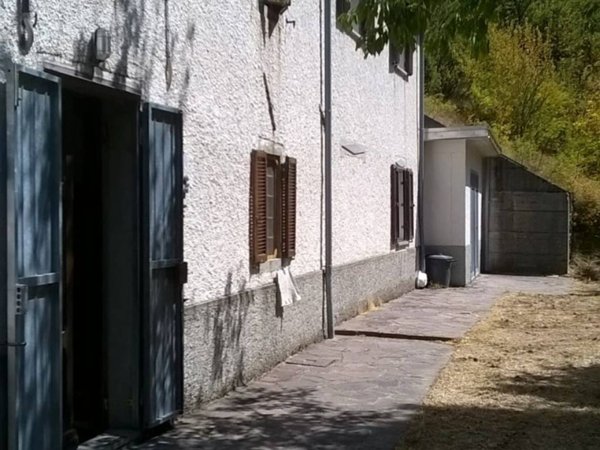 casa indipendente in vendita a Frassinoro