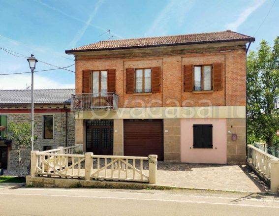 casa indipendente in vendita a Frassinoro