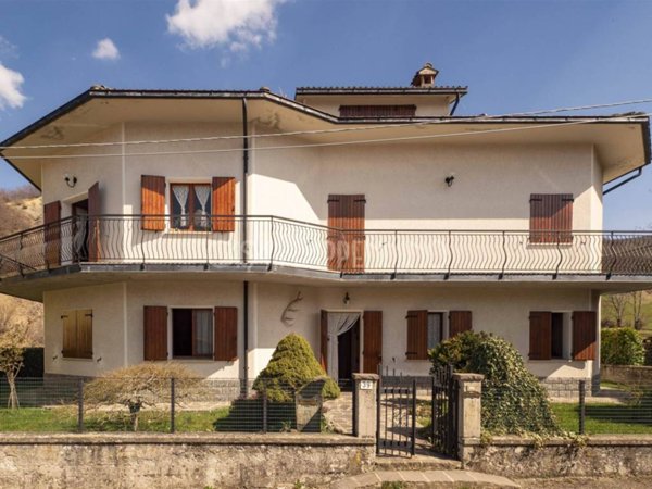 casa indipendente in vendita a Frassinoro