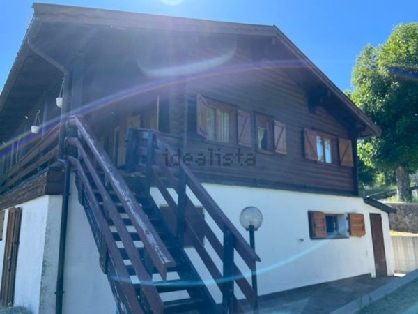 casa indipendente in vendita a Frassinoro in zona Piandelagotti