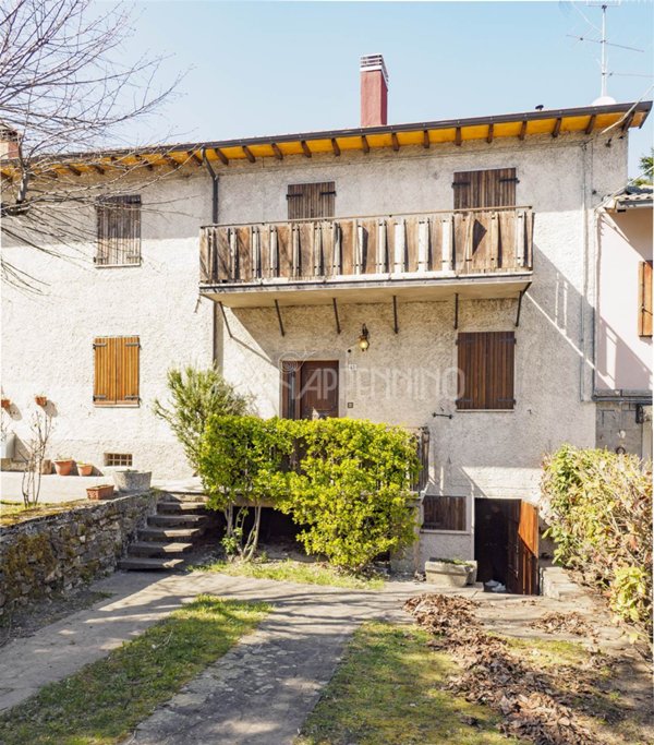appartamento in vendita a Frassinoro in zona Piandelagotti