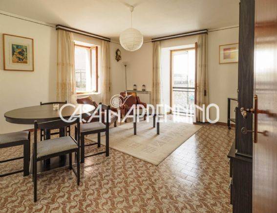 casa indipendente in vendita a Frassinoro in zona Piandelagotti