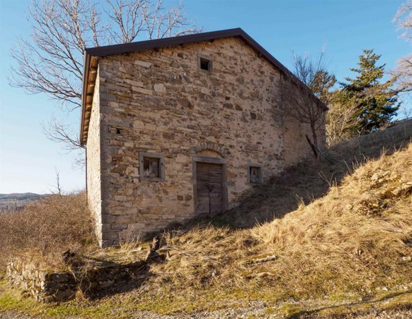 casa indipendente in vendita a Frassinoro in zona Piandelagotti