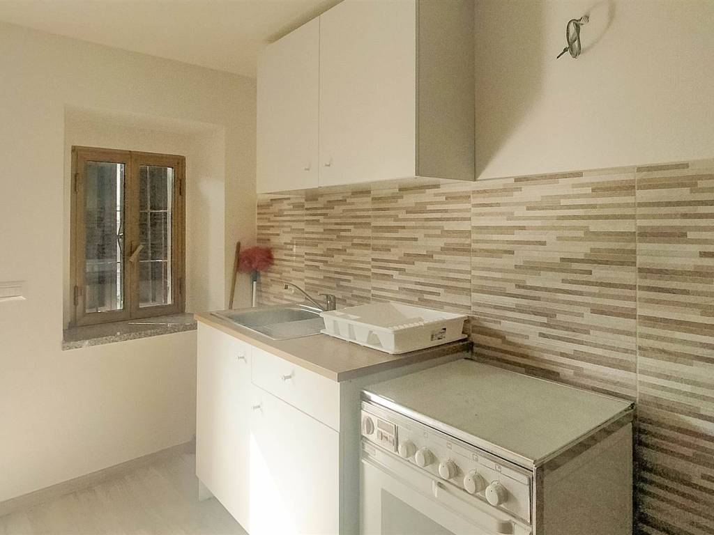 casa indipendente in vendita a Frassinoro in zona Romanoro