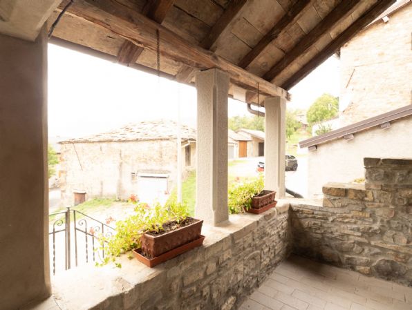 casa indipendente in vendita a Frassinoro in zona Cargedolo