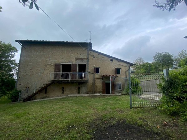 appartamento in vendita a Guiglia in zona Samone