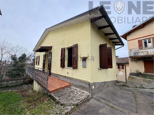 appartamento in vendita a Guiglia in zona Samone