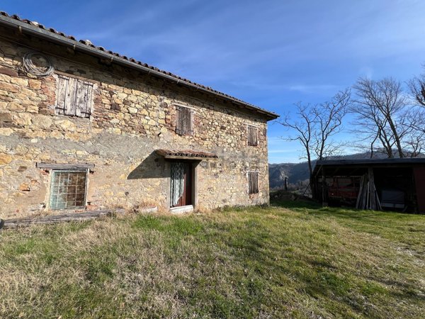 esavano in vendita a Guiglia
